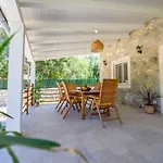 Villa Stone House Magali