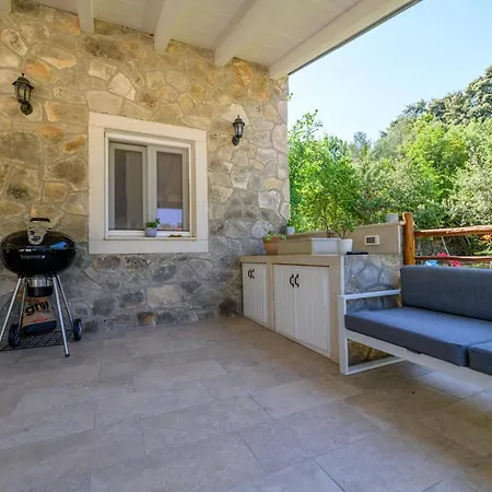 Villa Stone House Magali *