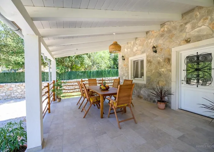 Stone House Magali Vila *