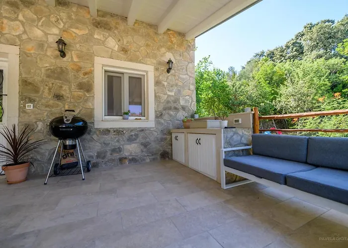Vila Stone House Magali *
