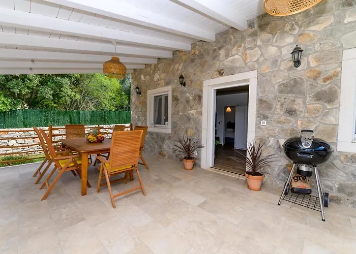 Vila Stone House Magali