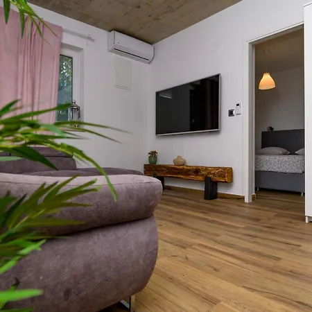 Vila Stone House Magali